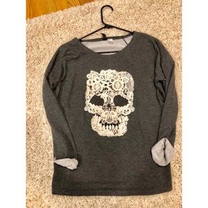 H&M Grey/lace skull shirt